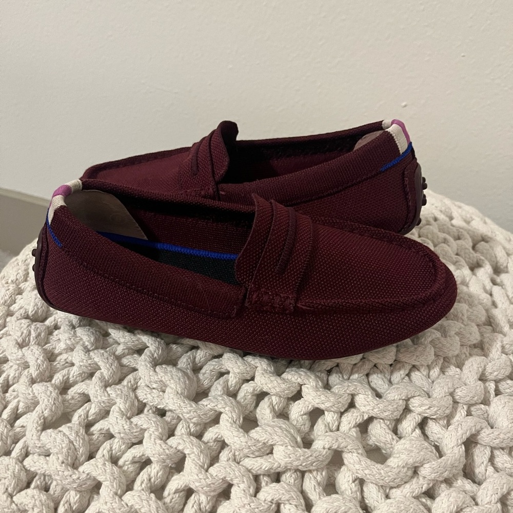 Rothys Driver - Garnet, Size 6